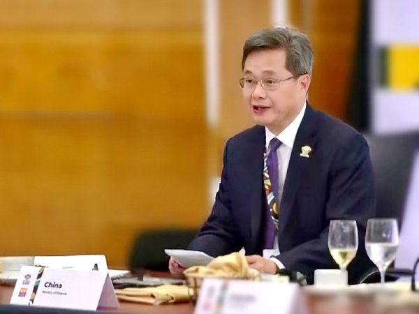 升富配资 蓝佛安：中方主张通过平等对话协商解决贸易和关税争议