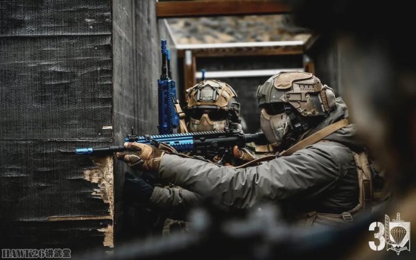 顺发配资 法国海军陆战队第3伞兵团堑壕战训练 HK416F“软气枪”正式登场