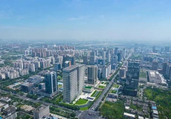 易云达 科技巨头落户成都，智能制造火爆开干，西部安全再升级！